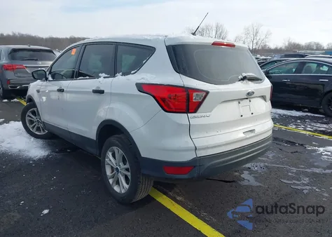 2019 Ford Escape S z USA, uszkodzony, nr VIN 1FMCU0F73KUA32311